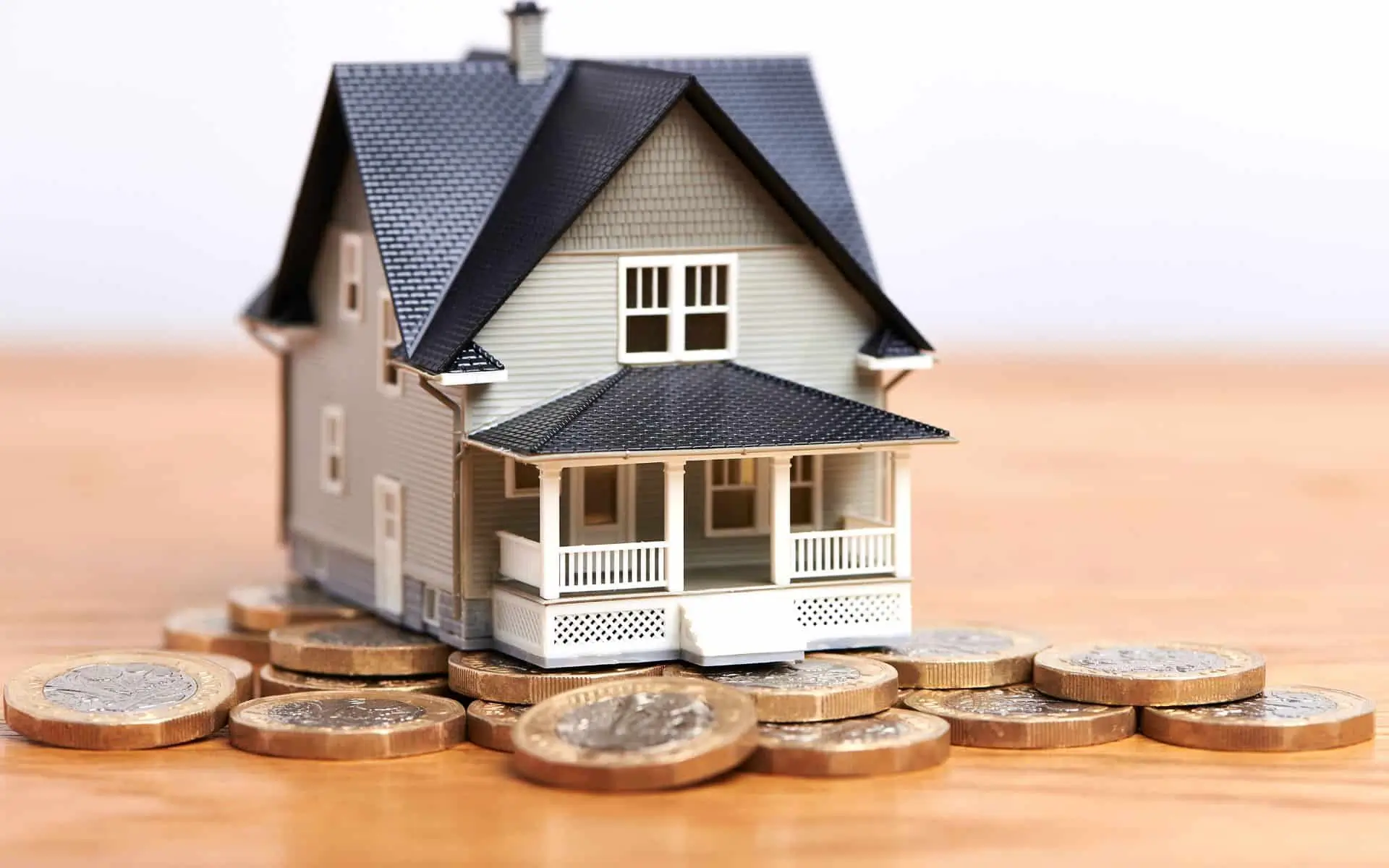 Average home value drops £6,395 in month to December